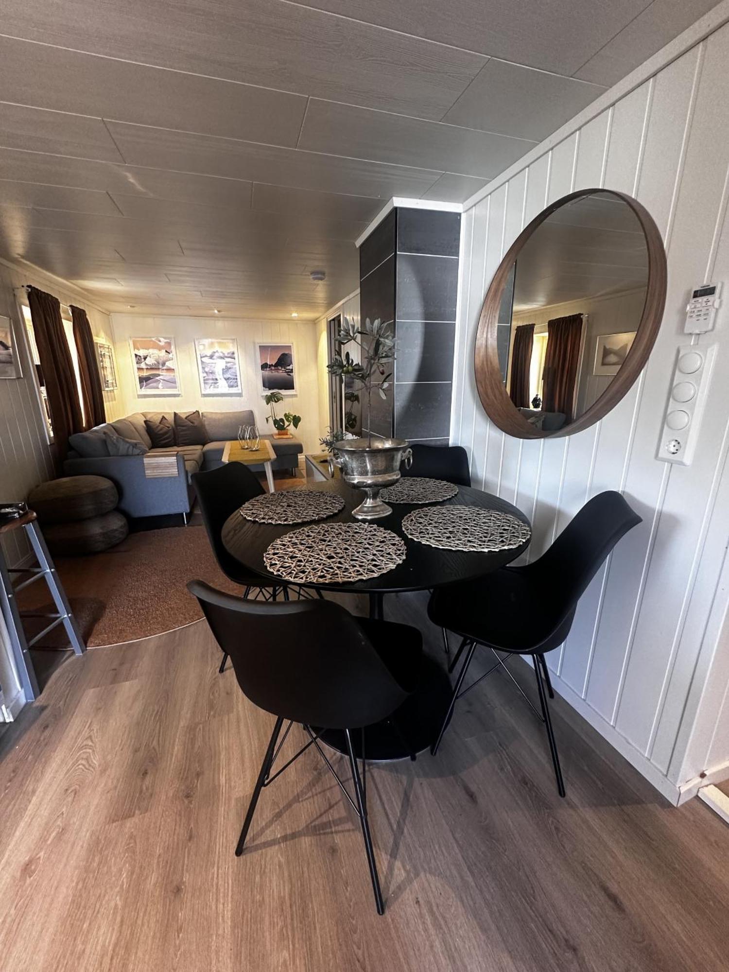 Kb Basement Apartment Sorvagen Ngoại thất bức ảnh